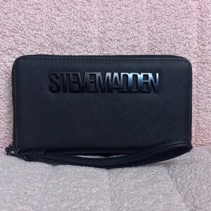 Black Steve Madden Wristlet Wallet